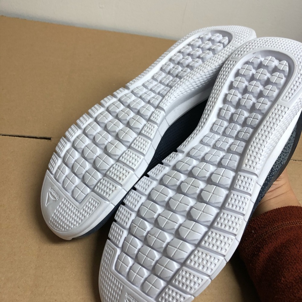 Brand new Reebok Shoes - Picture 3 of 3